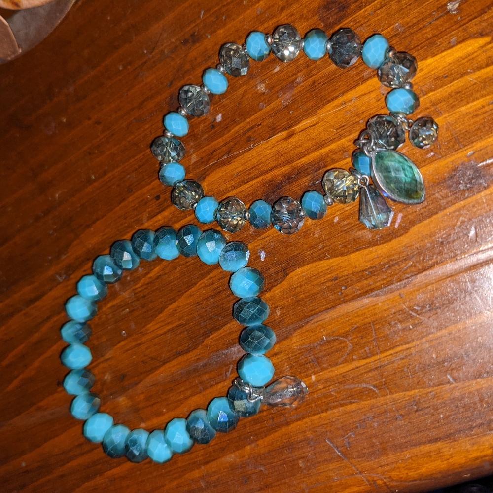 5 bracelets - Picture 3 of 5